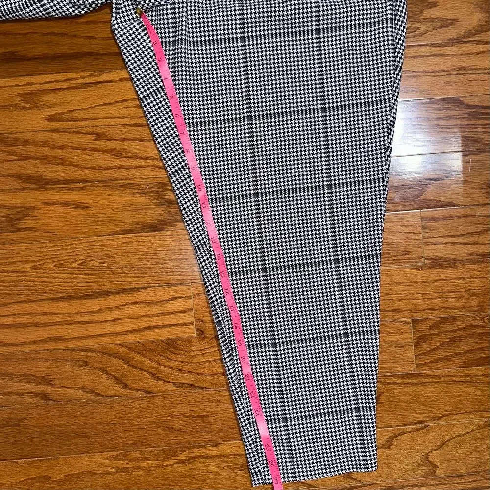 Torrid Black White Plaid Crepe Pull On Tapered Ankle Pant Size 2XL - Picture 15 of 16